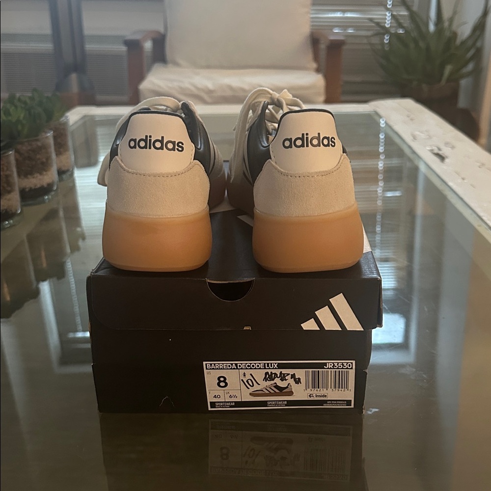 Adidas Classic Black and White Trainers - Picture 4 of 6
